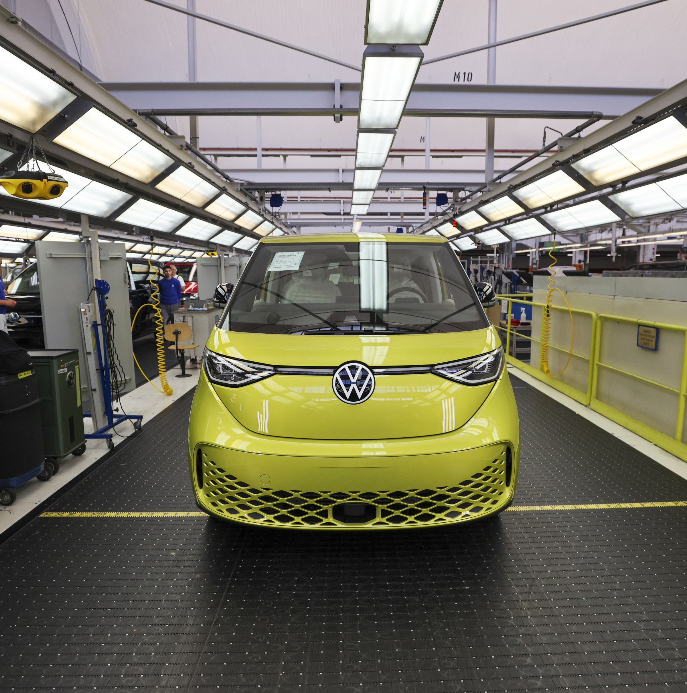 The first electric minivan will change the way you think about EVs